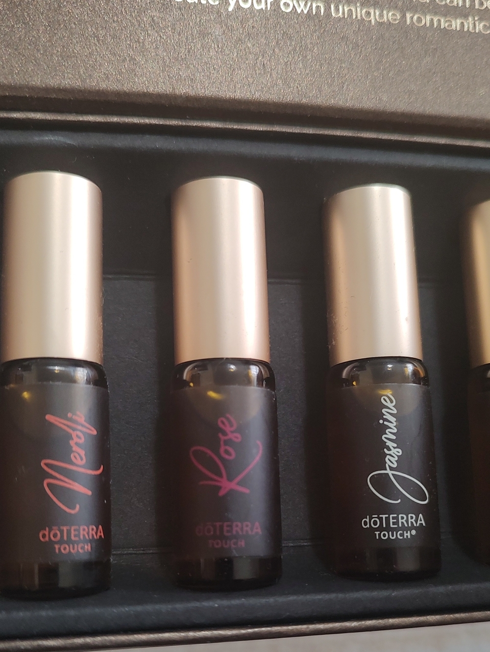 Doterra Precious Florals Kit - Picture 3 of 4